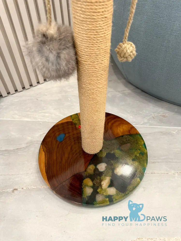 Scratching Post Autumn Forest Animals & Pet Supplies